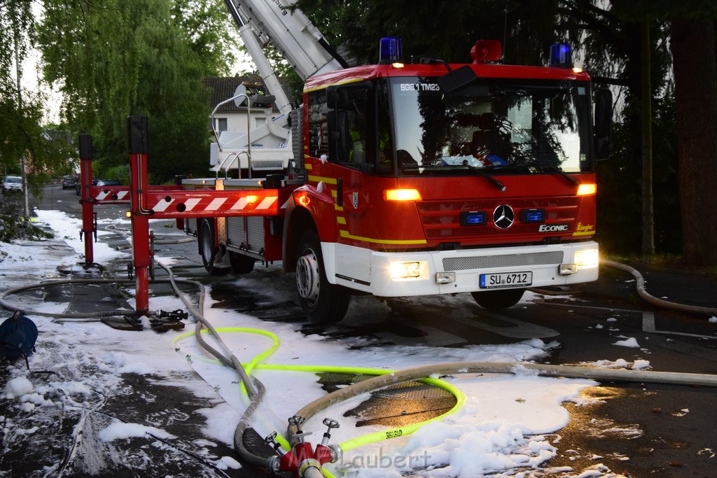 Grossfeuer Einfamilienhaus Siegburg Muehlengrabenstr P0779.JPG - Miklos Laubert